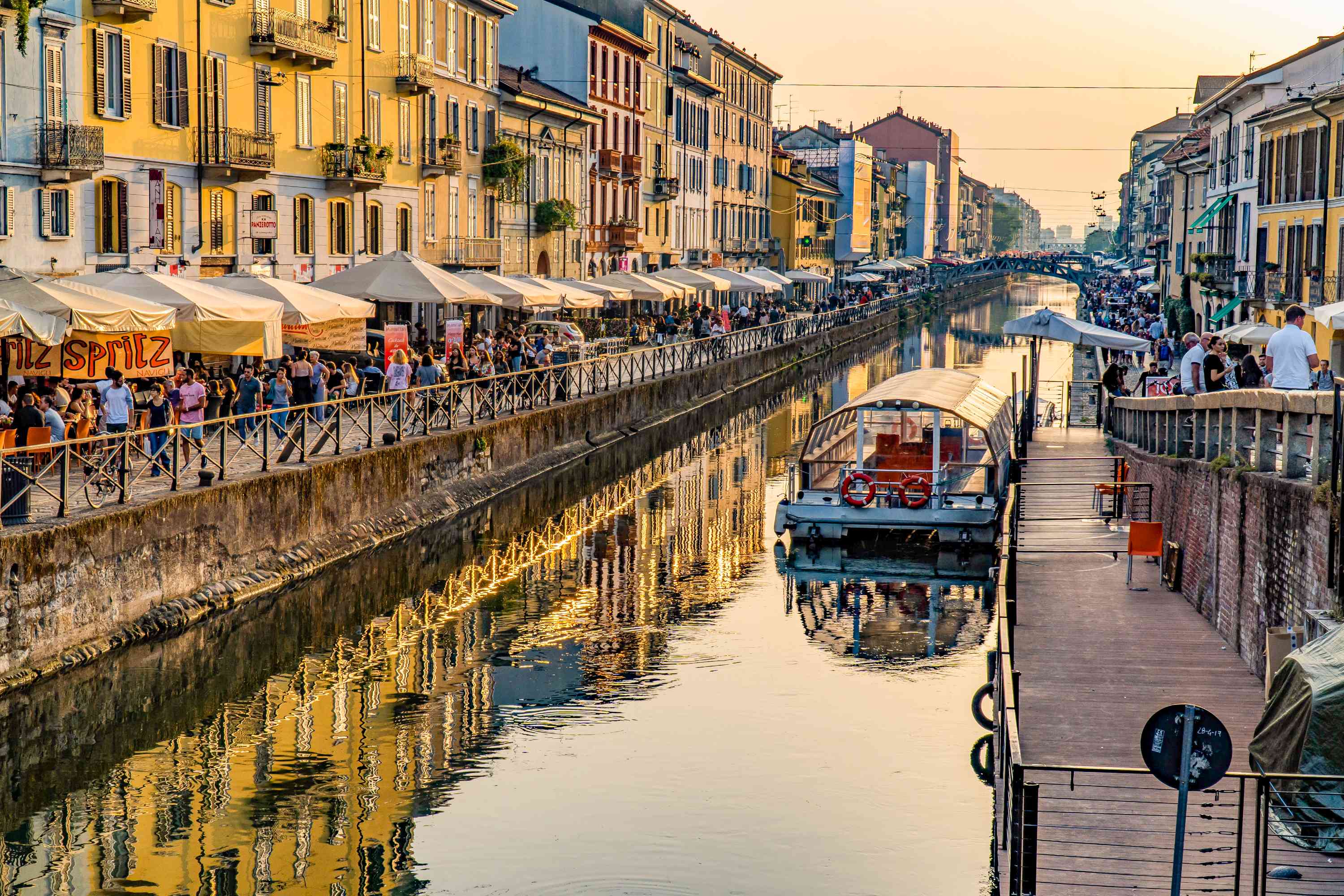 Milan, Italy by Mirza Ariadi